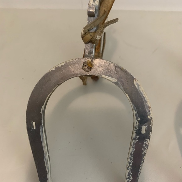 Rustic Silver Horseshoe Decor - Picture 8 of 10